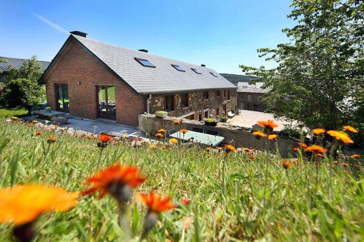 Location de vacances pour 13 personnes, avec jardin et vue, animaux acceptés à Stavelot - 3