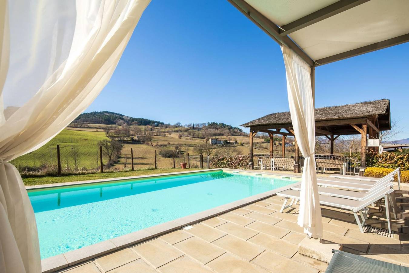 Elegant villa with pool, Spa and private lawn-Villa il Contado in Poppi, Casentino