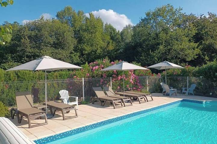 Location de vacances pour 6 personnes à Pradons