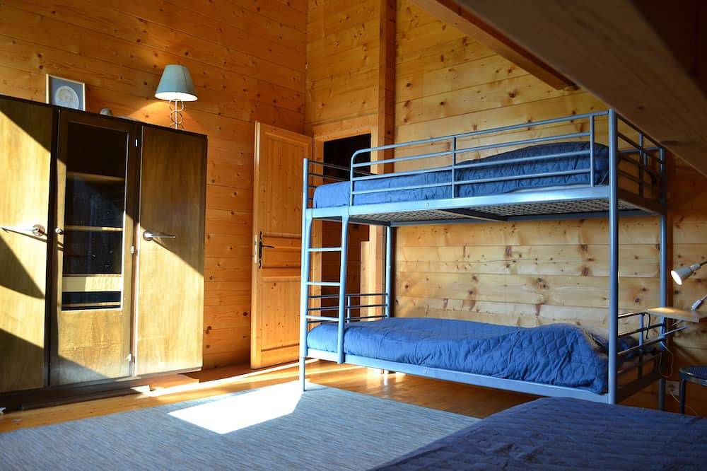 Chalet isolé 180m² plein soleil, avec vue imprenable sur une vallée boisée in Onoz (Jura), Lac de Vouglans