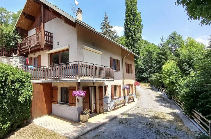 Gîte pour 4 personnes, avec terrasse à Saint-Jean-Saint-Nicolas