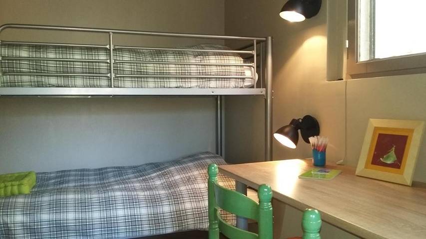Chambre d’hôte pour 5 personnes, avec vue ainsi que piscine et jardin sur la Côte d'Azur - 4