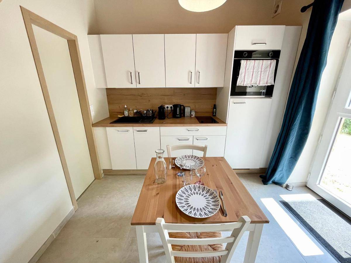 Appartement entier, Studio cosy en pleine campagne in Messimy-sur-Saône, Ain