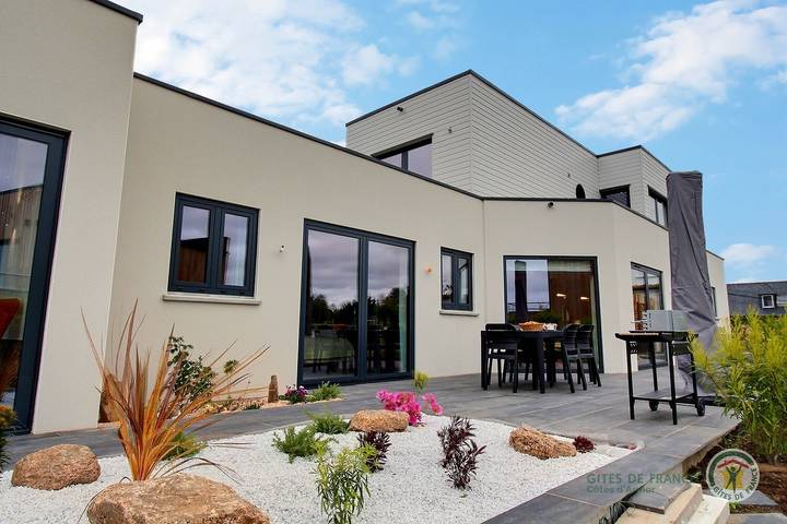 Gîte pour 6 personnes, avec terrasse et piscine à Trébeurden - 4