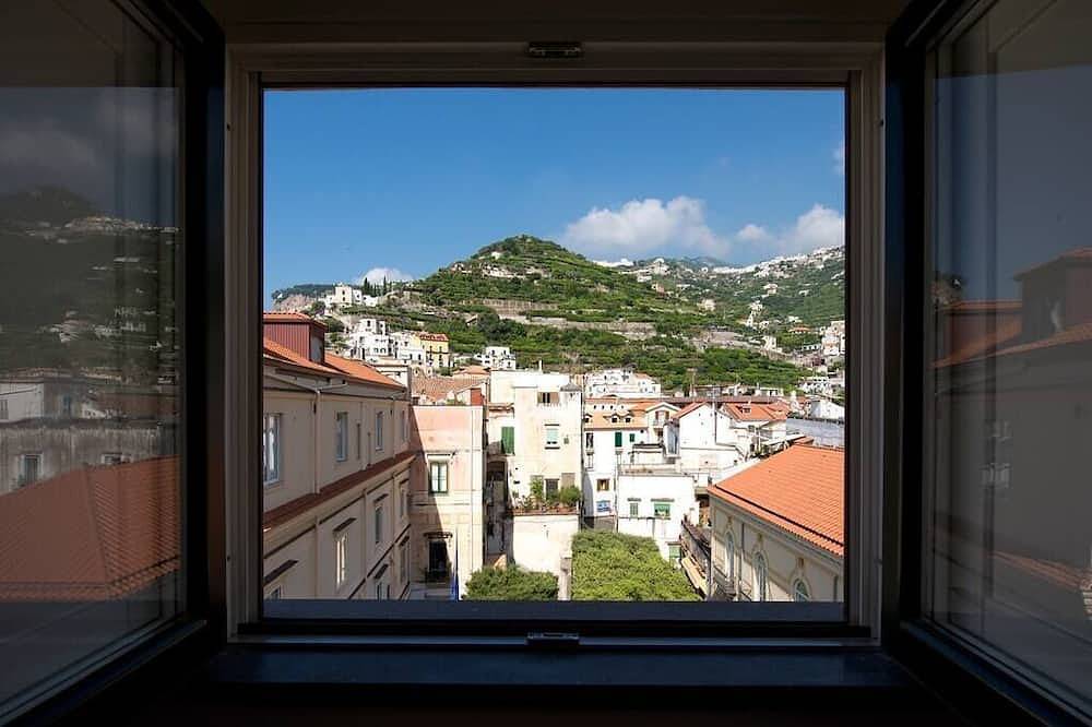 Entire apartment, Suite Fragola - Fruit Flats - Sea View by Amalfivacation.It- in Minori, Amalfi Coast