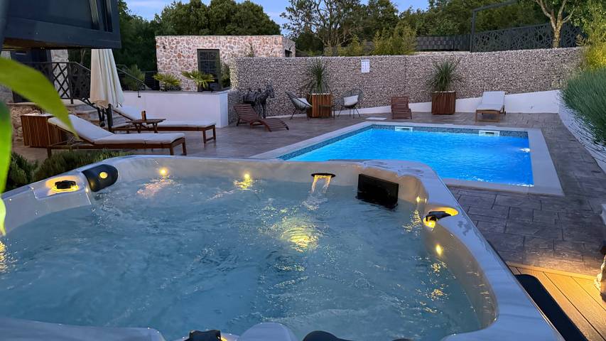 Villa 3Qb - Split by Villas Guide in Dalmatinisches Zagora