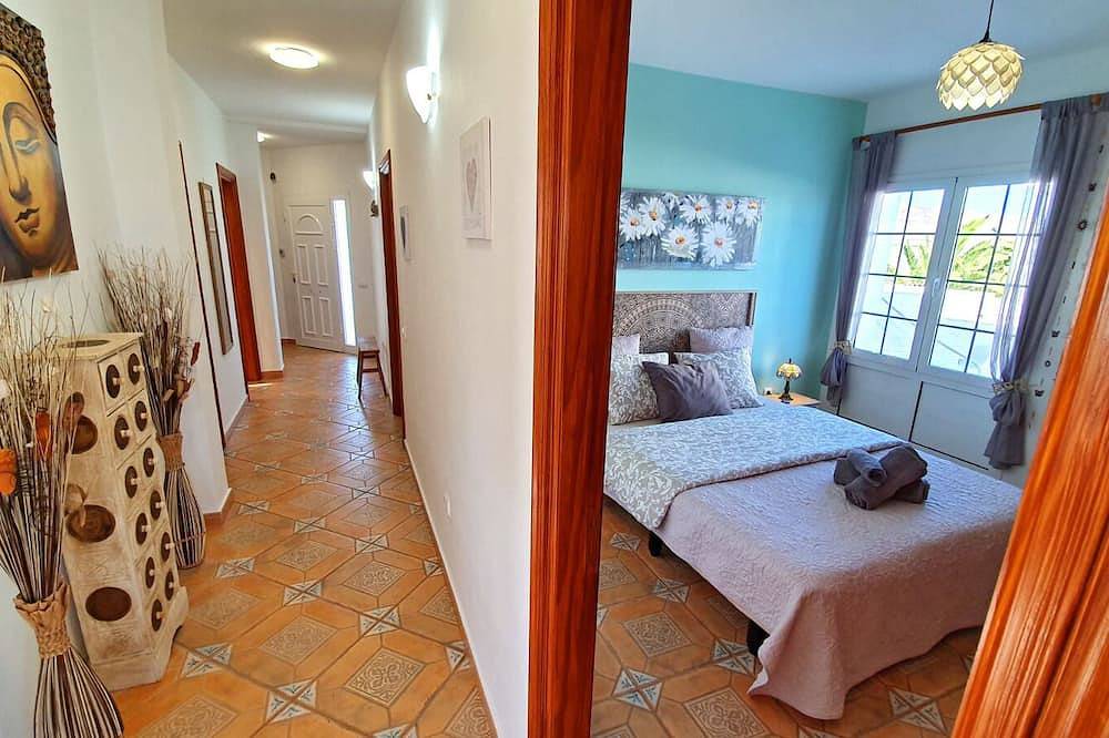 Casa Blanca max. 4 persons -Wifi -with sea view -2 bedrooms in Tarajalejo, Tuineje