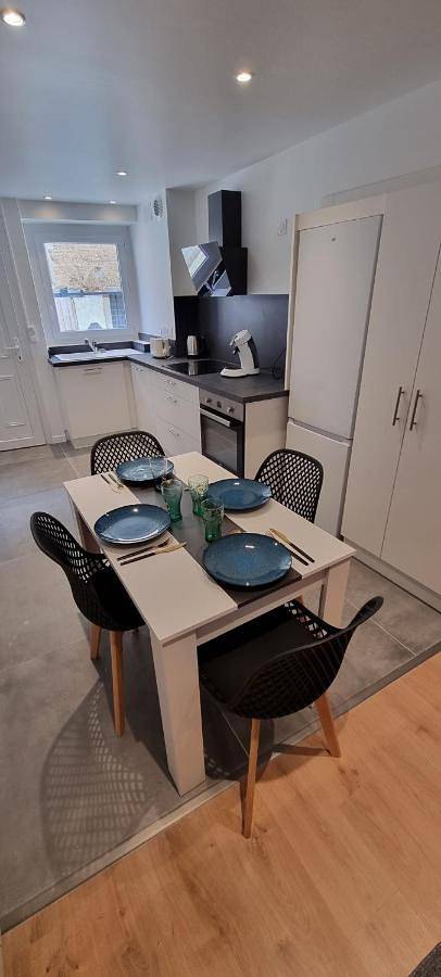 Appartement entier, One-Bedroom Apartment in Oytier-Saint-Oblas, Région de Vienne