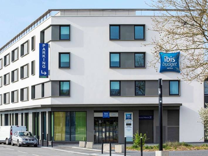 Hôtel pour 3 personnes, avec terrasse, animaux acceptés dans Vélodrome national de Saint Quentin en Yvelines