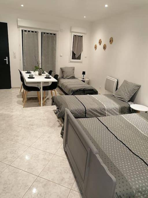 Gîte pour 4 personnes, avec Terrasse à Sainte-Maure - 2