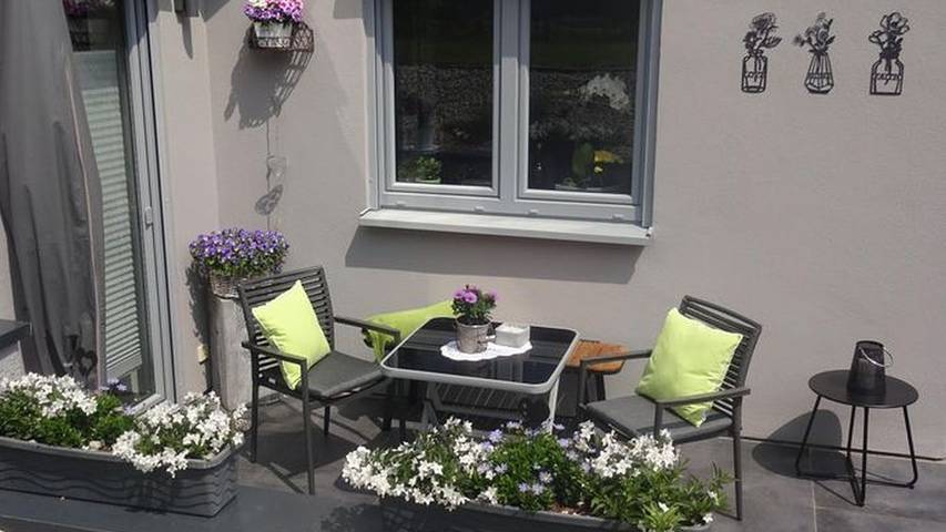 Ferienwohnung für 2 Personen, mit Terrasse und Garten in Emmelshausen