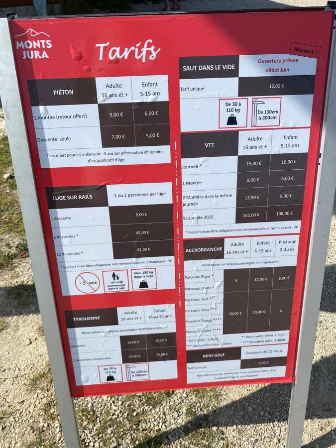 Gîte pour 4 personnes, avec vue et balcon à Mijoux - 2