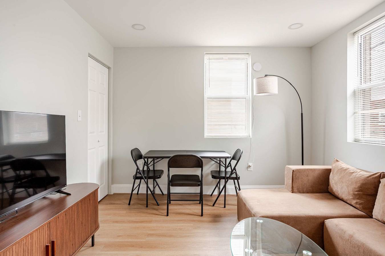 Apartamento entero, Minimalist S Center City 2Queens in Filadelfia, Pensilvania