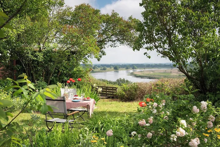 Ferienhaus 4 Personen mit unverbautem Oderblick! Privatsauna + großem Garten. in Lebus, Märkische Schweiz-Oderland