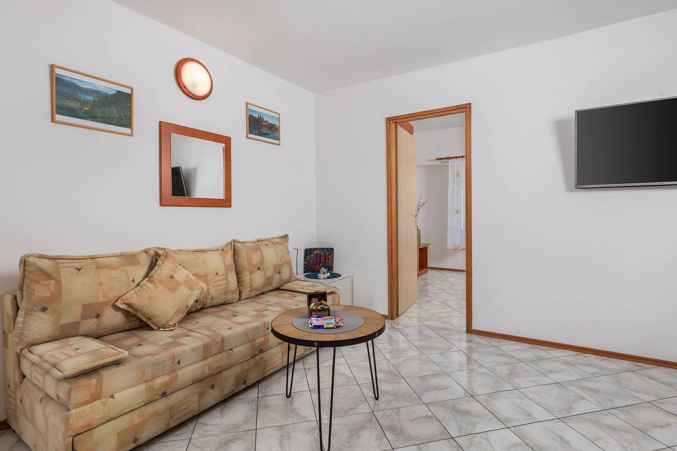 Ganze Wohnung, 1-Zimmer-Ferienwohnung mit Terrasse Punat, Krk A-15451-a in Punat, Krk