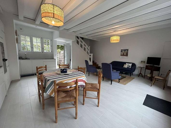 Gîte pour 4 personnes, avec terrasse dans Plage des Dames