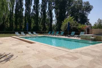 Location de vacances pour 10 personnes, avec jardin et jacuzzi à Villelaure