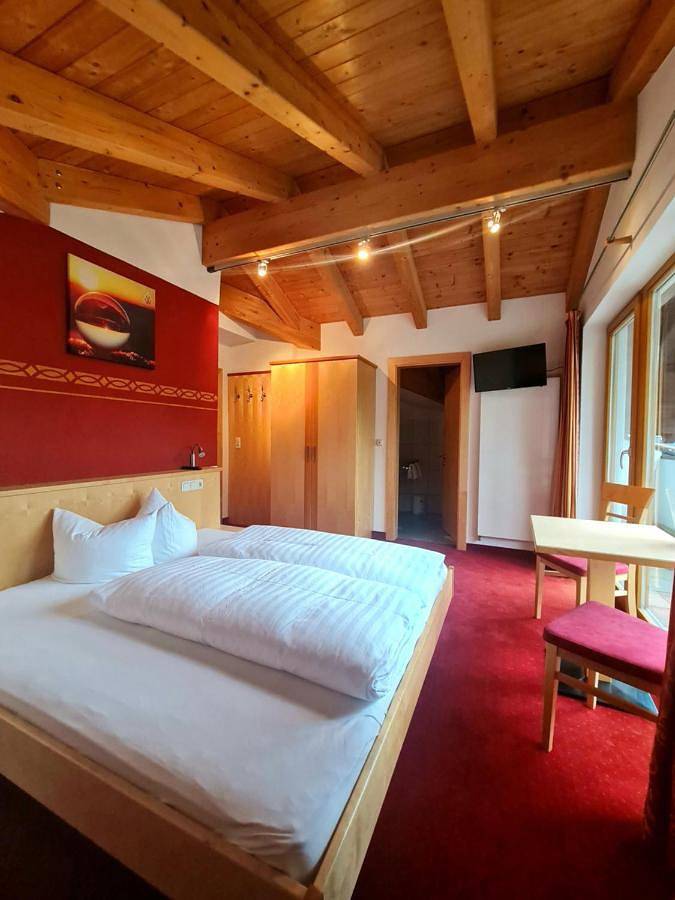 Ferienwohnung für 10 Personen, mit Balkon und Terrasse sowie Sauna und Ausblick in Ladis - 2