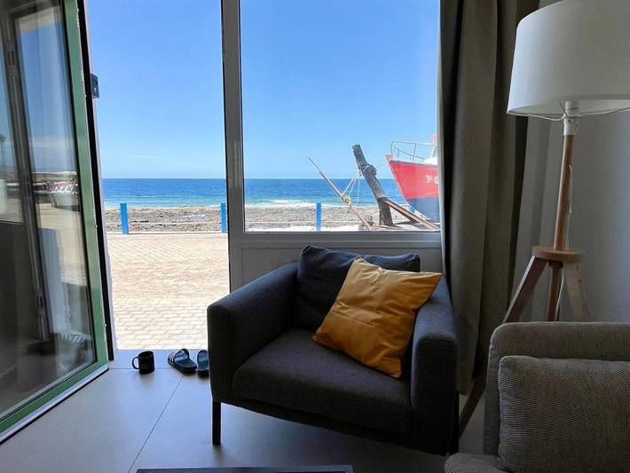 Gîte pour 2 personnes, avec Terrasse ainsi que Jardin et Vue à La Santa - 2