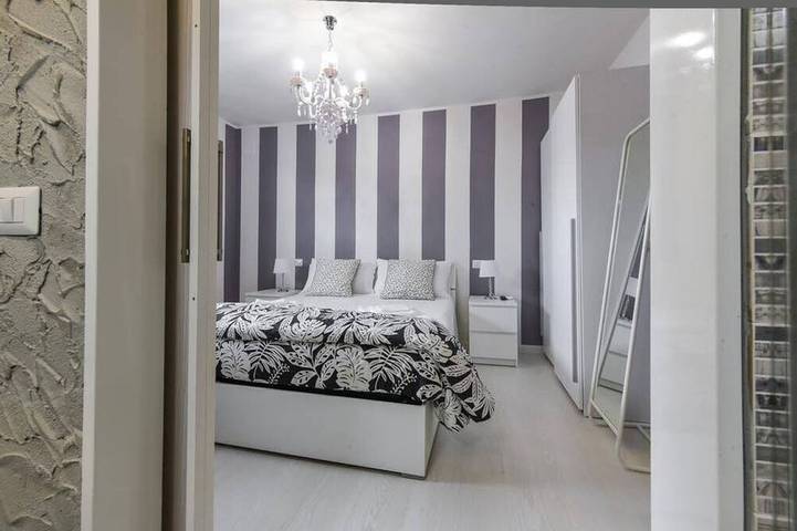Appartamento intero, Resilienza Tropical Apartments&Room (App. Ananas) in Porto Sant'Elpidio, Provincia di Fermo
