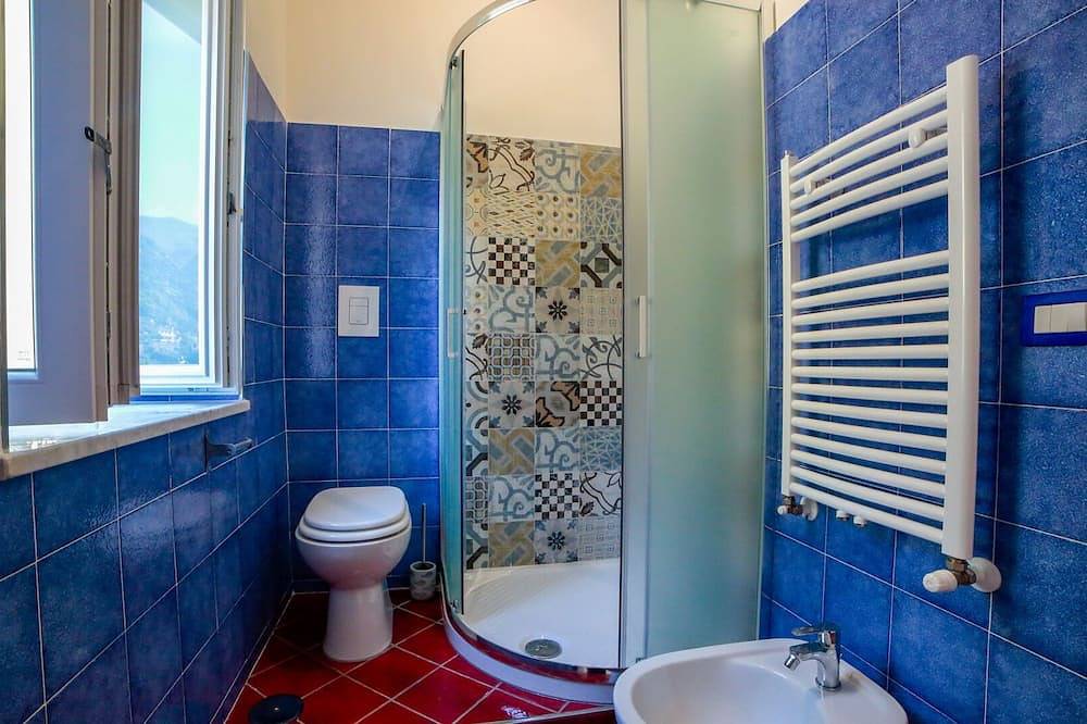 Appartement entier, Independent house with access to a panoramic lemon grove on the Amalfi Coast! in Pontone, Scala