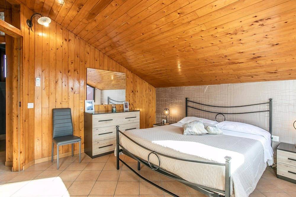 Geheel appartement, Geweldig appartement in Santa Venerina in Santa Venerina, Etna