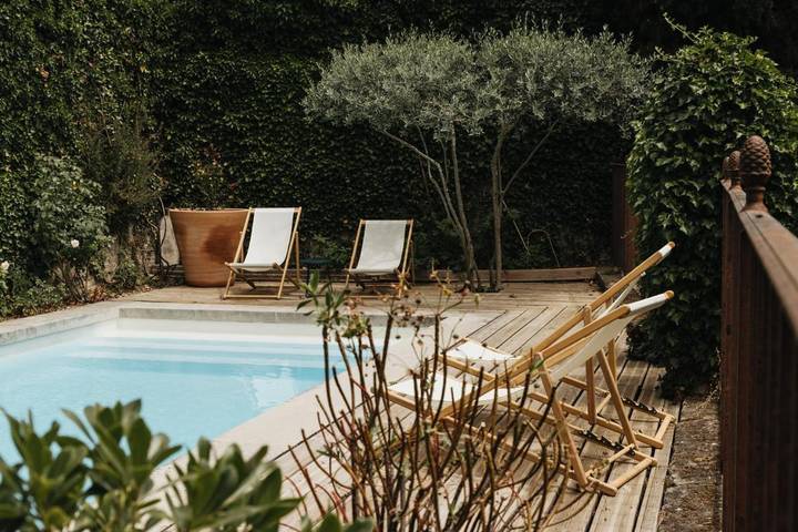 Hôtel pour 2 personnes, avec jardin ainsi que terrasse et piscine, animaux acceptés à Lourmarin - 2