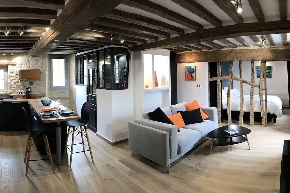 Appartement entier, N°1 - Appartement de charme à la Maison des Evêques - Etage 1 in Port-en-Bessin-Huppain, Région de Bayeux