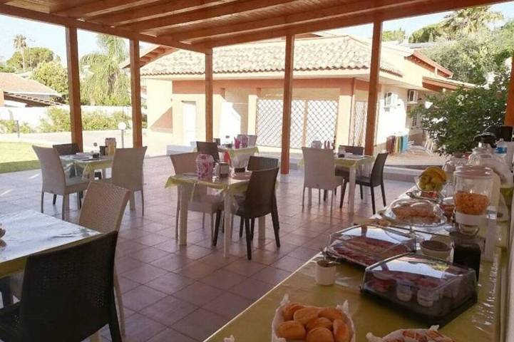 B&B Villa Matari : Camera Matrimoniale/Doppia con Letti Singoli in Cassibile, Siracusa