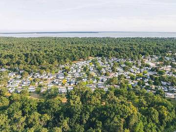 Mobil home pour 8 personnes, avec bassin pour enfant et piscine à La Tremblade