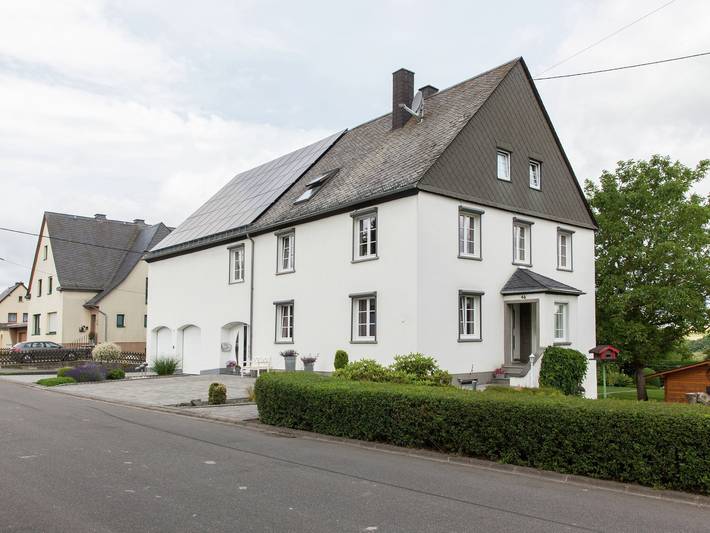 Ferienwohnung für 4 Personen, mit Balkon und Terrasse sowie Garten in Morbach