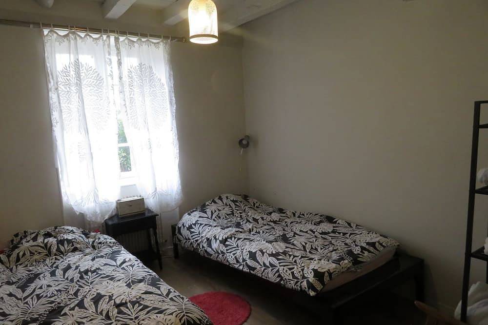 Cottage located in a natural environment, located between sea and mountain. in Hasparren, Bayonne region