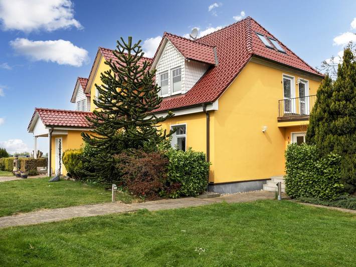 Ferienwohnung für 25 Personen, mit Garten und Ausblick sowie Terrasse und Seeblick, kinderfreundlich in Kühlungsborn - 4