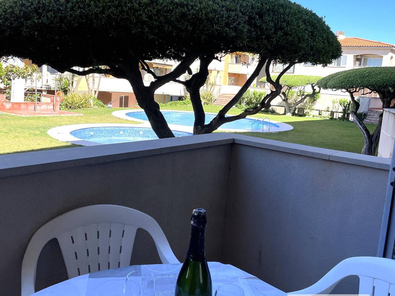 Entire holiday apartment, Sol Cambrils, heated parking and swimming pool in Cambrils, Costa Dorada