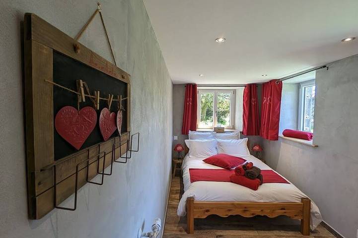 Location de vacances pour 2 personnes, avec jardin dans Saut Du Bouchot - 2