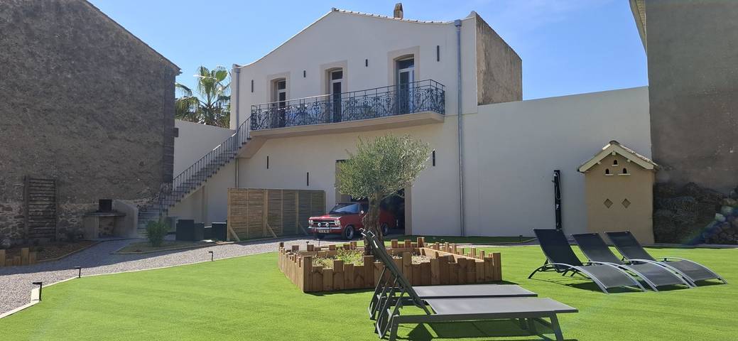 Gîte pour 6 personnes, avec jardin ainsi que balcon et piscine