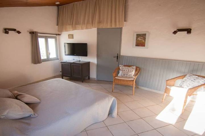 Location de vacances pour 2 personnes, avec jardin ainsi que jacuzzi et terrasse à Mollans-sur-Ouvèze - 3