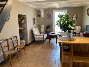 Gîte pour 5 personnes, avec jardin et terrasse à Arçais