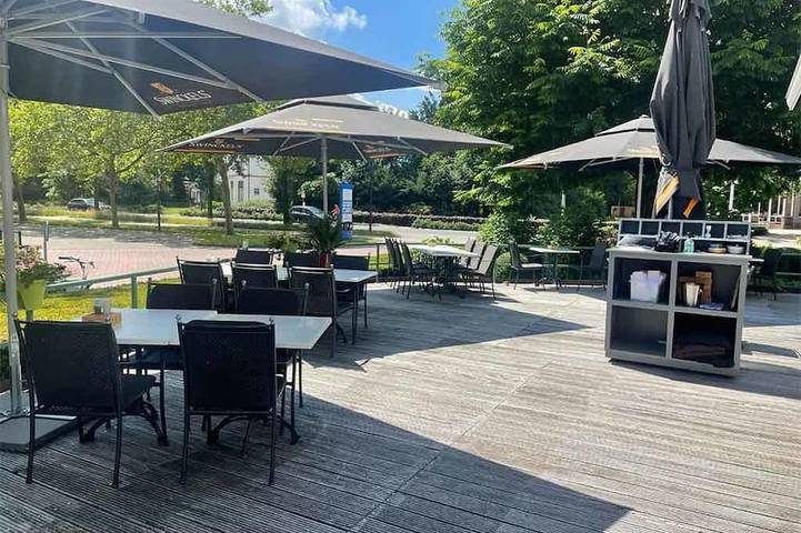 A Perfect Escape with Easy Access to Culture, Nature, and Dining! Pool in Drenthe
