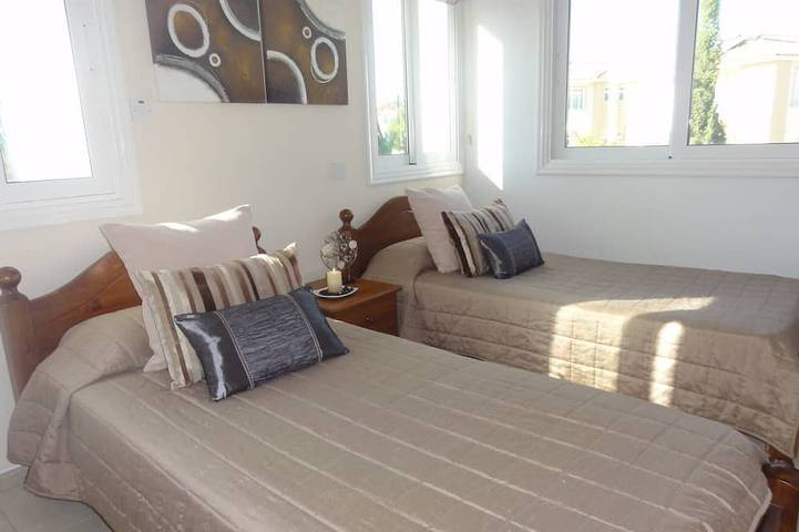 Superb 5* Sea View Luxury Villa,Private Pool in Central Protaras with Free WIFI in Protaras, Chipre Sur