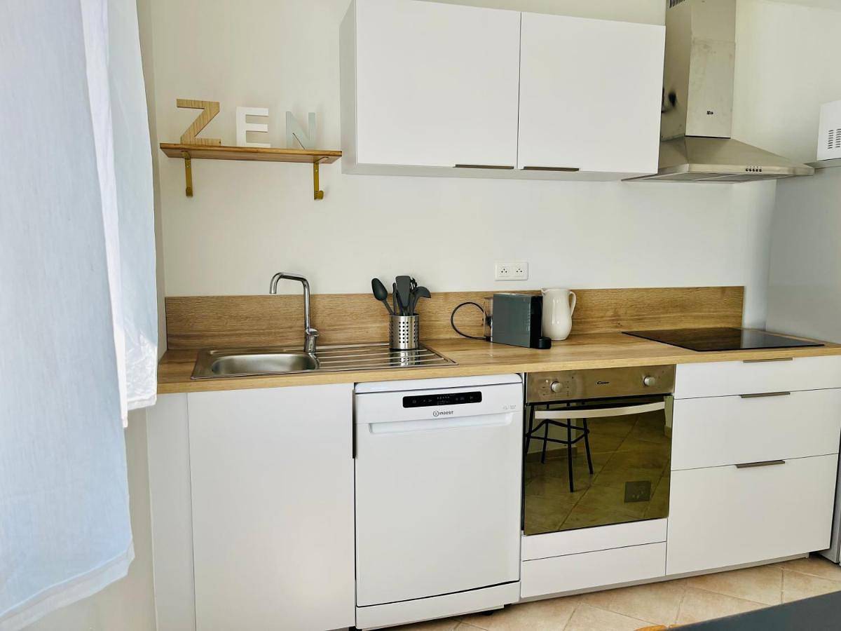 Appartement entier, Two-Bedroom Apartment in Lucciana, Région de Bastia