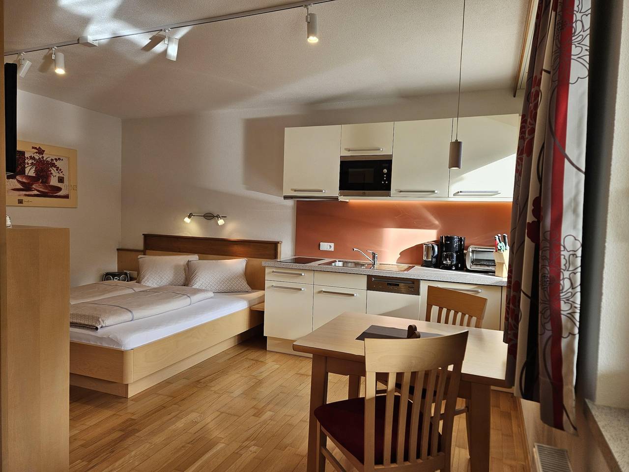 Ganze Ferienwohnung, "Typ B"(1-2 Pers.)/Wohn-Schlafraum/Du, Wc in Kappl, Verwall