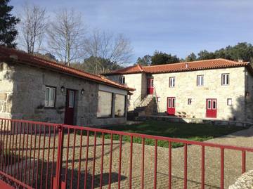Gîte pour 4 personnes, avec piscine ainsi que jardin et vue à Celorico de Basto