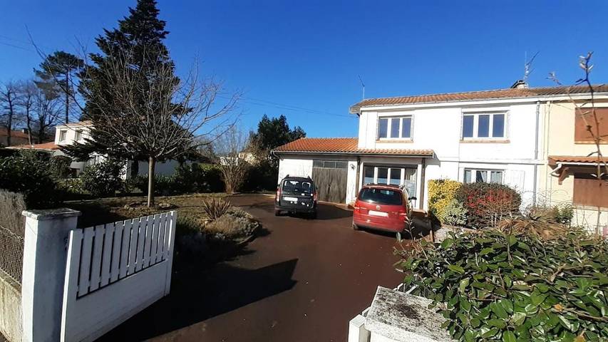 Location de vacances pour 6 personnes, avec jardin à Le Taillan-Médoc - 2