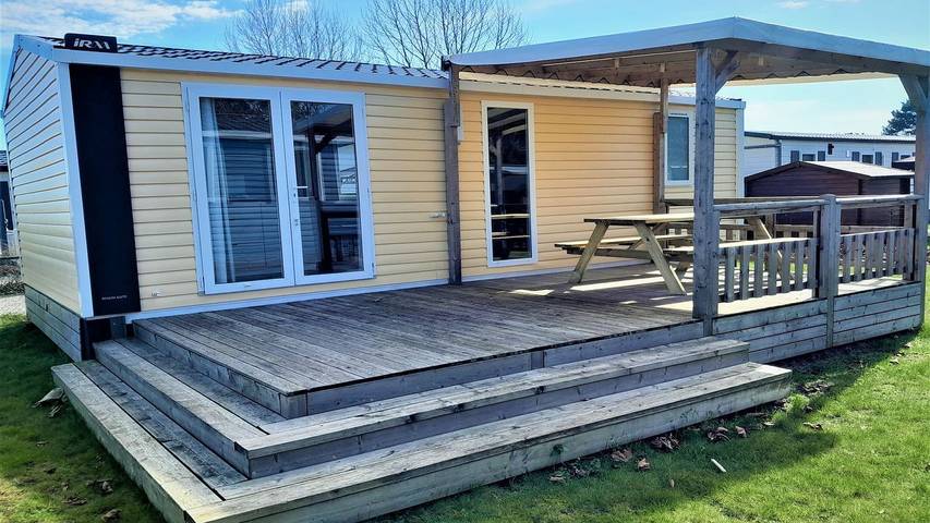 Ferienhaus mit Meerblick für 6 Personen, mit Pool und Terrasse in Belgien