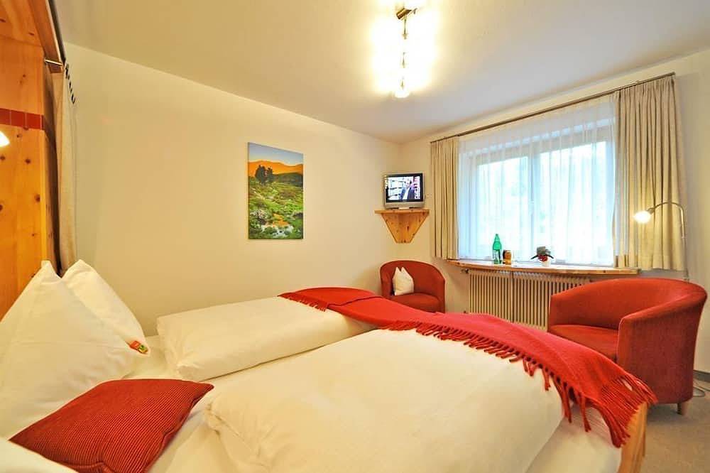 Doppelzimmer - Pension Haus Isabella in Bad Kleinkirchheim, Nockberge