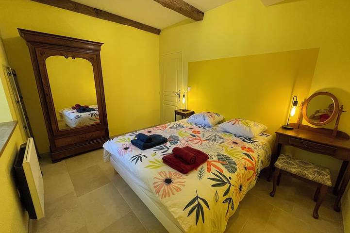 Location de vacances pour 4 personnes, avec Jardin à Bréhémont - 2