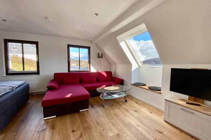 Ferienwohnung für 2 Personen, mit Garten und Terrasse in Naturpark Lahn-Dill-Bergland