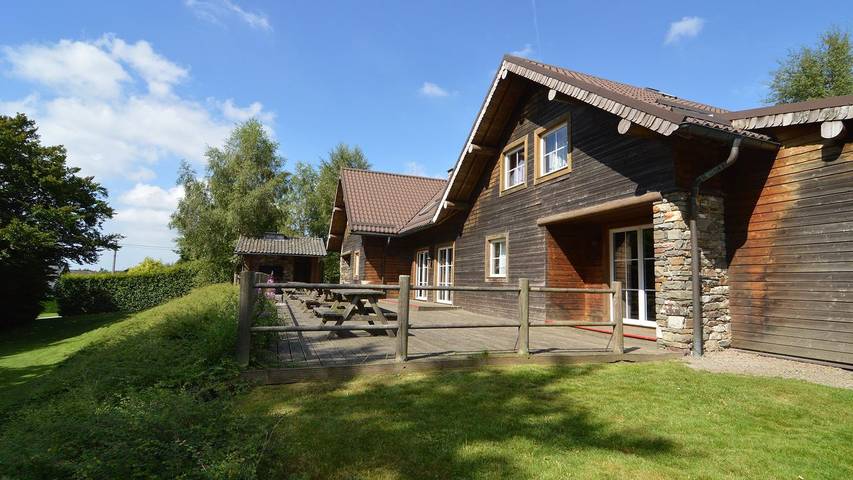 Maison de vacances pour 16 personnes, avec jardin ainsi que sauna et terrasse dans Ovifat