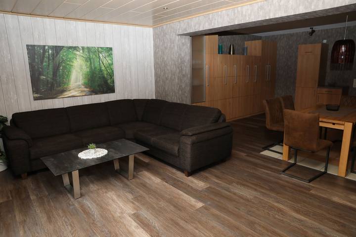 Ganze Wohnung, Ferienwohnung 'Typ C' mit Gemeinschaftsgarten, Balkon und Wlan in Willingen, die Mittelgebirge